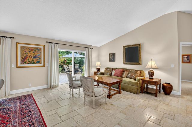 523 Canoe Point, Delray Beach, FL 33444
