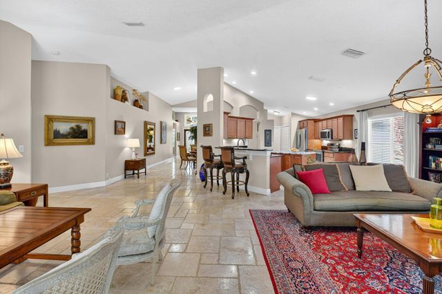 523 Canoe Point, Delray Beach, FL 33444