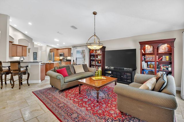 523 Canoe Point, Delray Beach, FL 33444