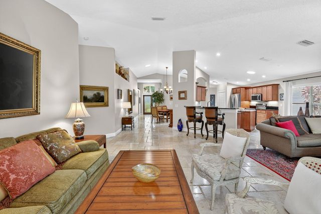523 Canoe Point, Delray Beach, FL 33444