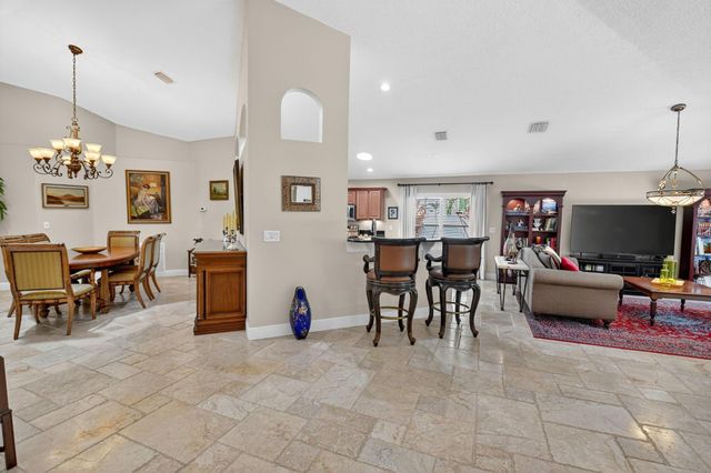 523 Canoe Point, Delray Beach, FL 33444