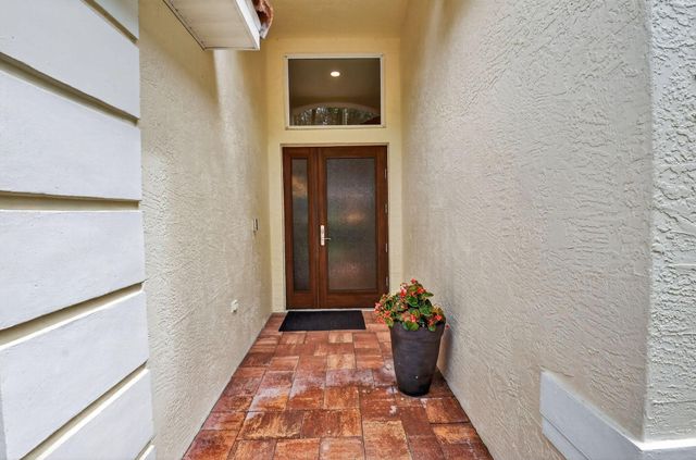 523 Canoe Point, Delray Beach, FL 33444