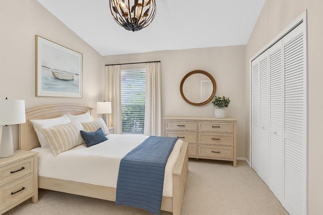 523 Canoe Point, Delray Beach, FL 33444