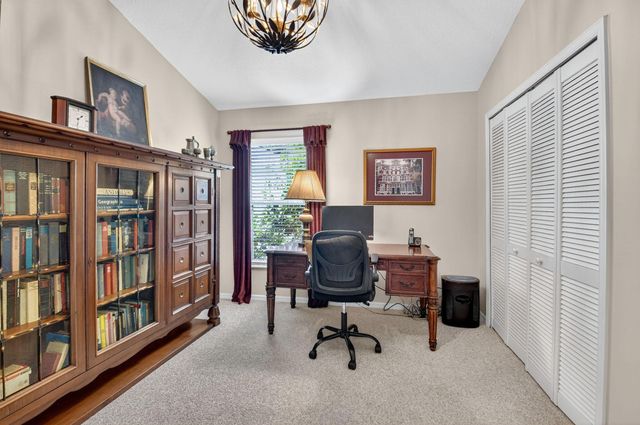 523 Canoe Point, Delray Beach, FL 33444