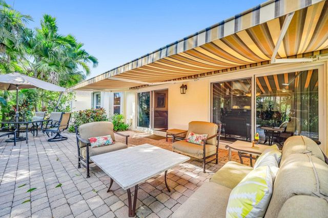 523 Canoe Point, Delray Beach, FL 33444
