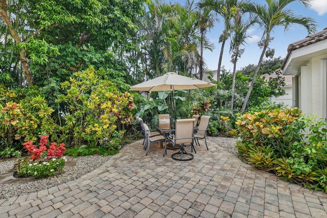 523 Canoe Point, Delray Beach, FL 33444