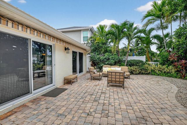523 Canoe Point, Delray Beach, FL 33444