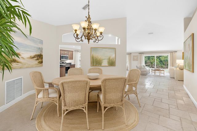 523 Canoe Point, Delray Beach, FL 33444