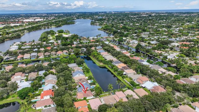 523 Canoe Point, Delray Beach, FL 33444