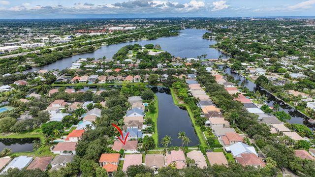 523 Canoe Point, Delray Beach, FL 33444
