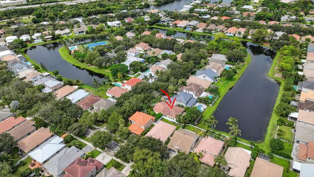 523 Canoe Point, Delray Beach, FL 33444
