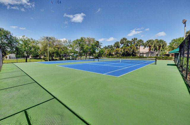 523 Canoe Point, Delray Beach, FL 33444