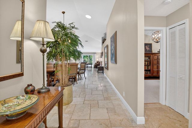 523 Canoe Point, Delray Beach, FL 33444