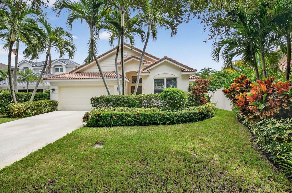 523 Canoe Point, Delray Beach, FL 33444