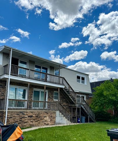 4530 Prairie Avenue C, Brookfield, IL 60513
