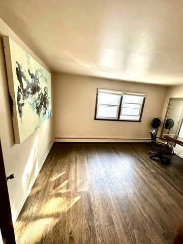 4530 Prairie Avenue C, Brookfield, IL 60513