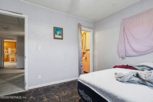 1826 LEON Road, Jacksonville, FL 32246