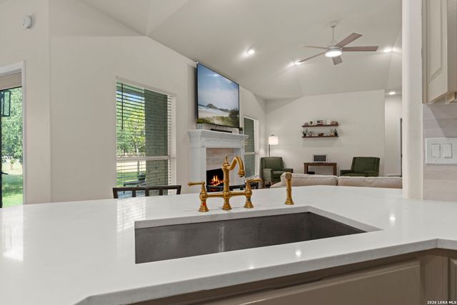 26231 Autumn Gln, Boerne, TX 78006