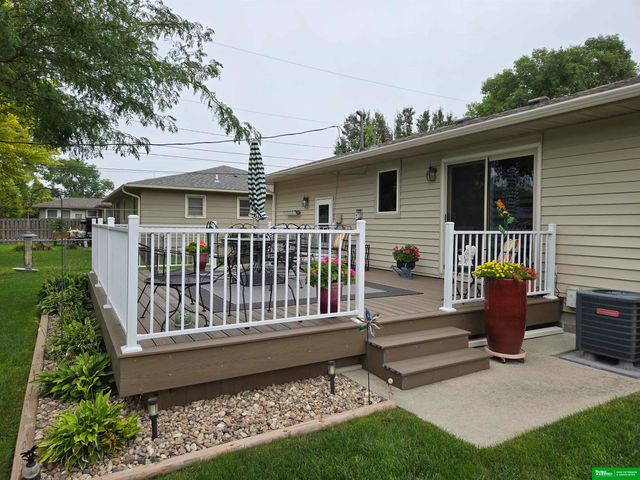 221 Sesame Street, Fremont, NE 68025