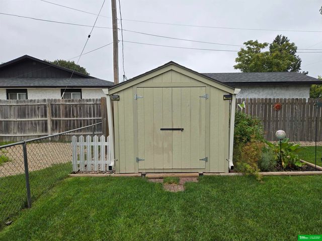 221 Sesame Street, Fremont, NE 68025