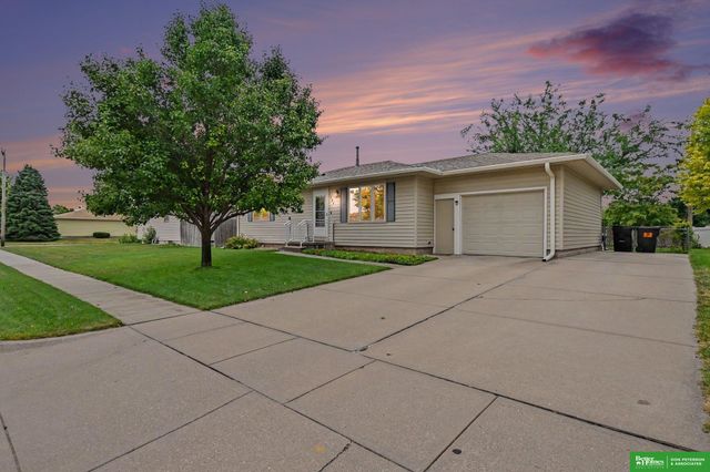 221 Sesame Street, Fremont, NE 68025