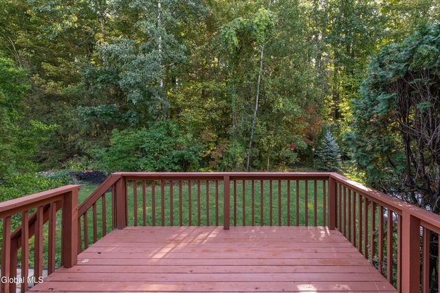 145 Killarney Drive, Niskayuna, NY 12309