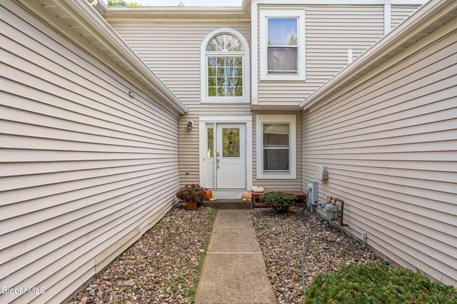 145 Killarney Drive, Niskayuna, NY 12309