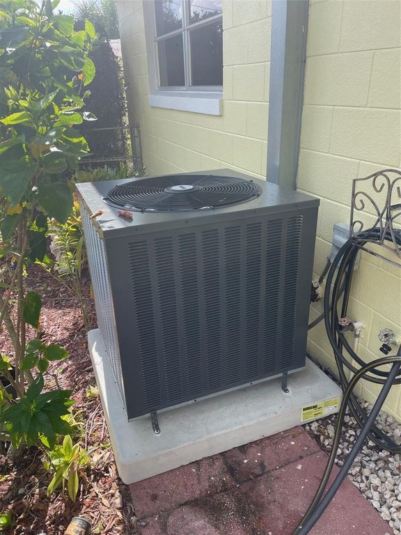 Image 33 of property listing at 260 W HARBORD STREET, Lake Alfred, FL 33850