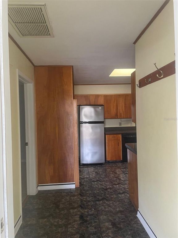 Image 6 of property listing at 260 W HARBORD STREET, Lake Alfred, FL 33850