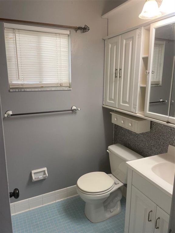 Image 9 of property listing at 260 W HARBORD STREET, Lake Alfred, FL 33850