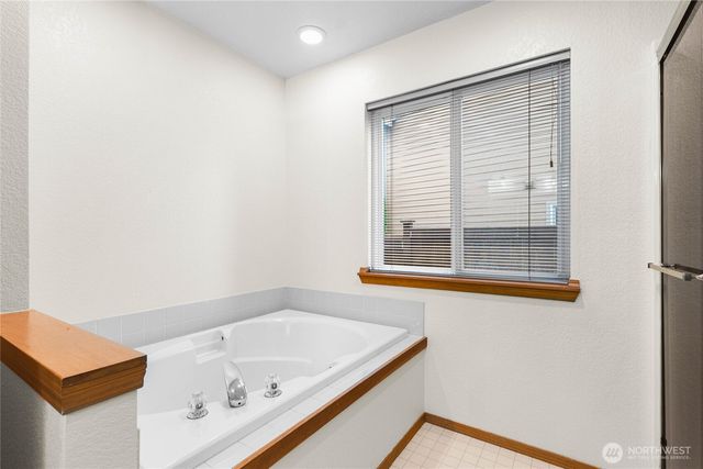 5440 Park Place Loop SE, Lacey, WA 98503