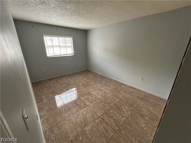 3704 Broadway 101, Fort Myers, FL 33901