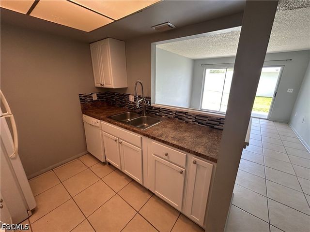 3704 Broadway 101, Fort Myers, FL 33901