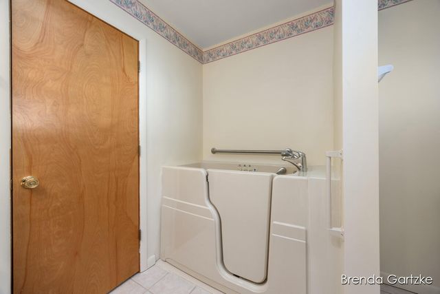 1599 E Clearwater Street, Grant, MI 49327