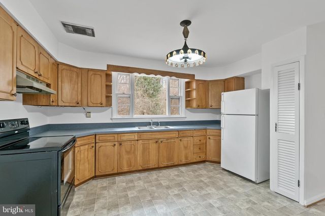 13008 FOREST DR, Bowie, MD 20715