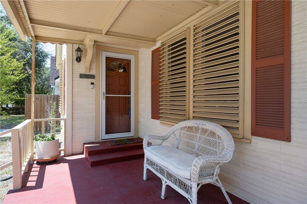 322 Southern St, Corpus Christi, TX 78404 — photo 2