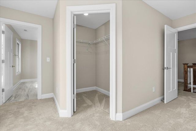 1081 Squirrel Nest Lane, Lexington, KY 40509