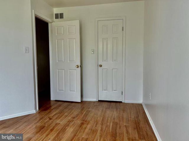 19 KELSTON DR, Newark, DE 19702
