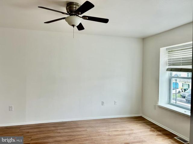 19 KELSTON DR, Newark, DE 19702