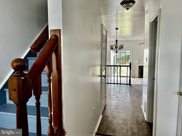 19 KELSTON DR, Newark, DE 19702