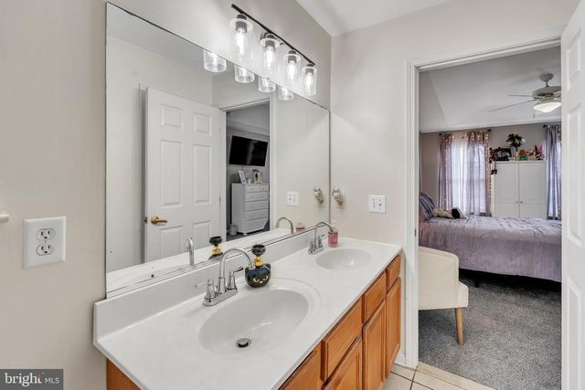 1105 LAFAYETTE ST, Williamstown, NJ 08094