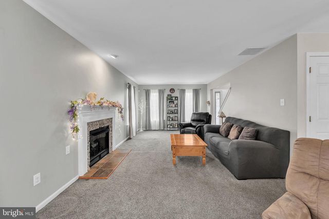 1105 LAFAYETTE ST, Williamstown, NJ 08094