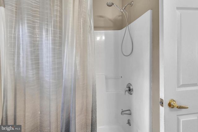 1105 LAFAYETTE ST, Williamstown, NJ 08094