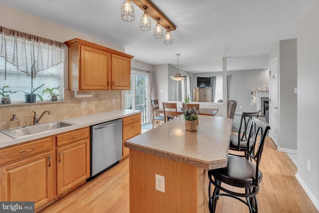 1105 LAFAYETTE ST, Williamstown, NJ 08094