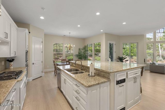 16925 Rue Du Parc, Reno, NV 89511