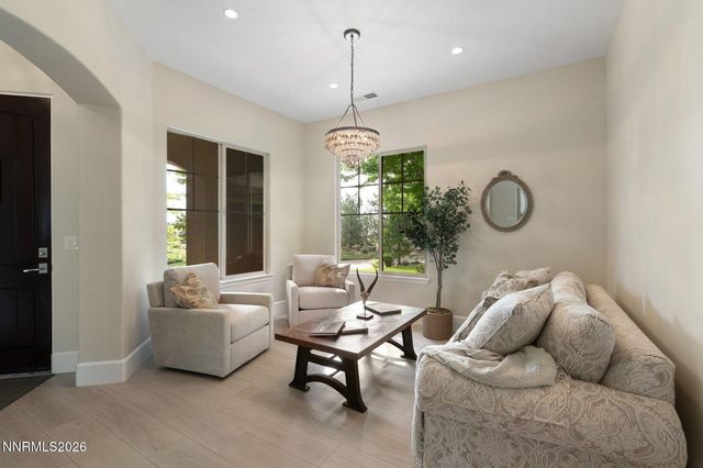 16925 Rue Du Parc, Reno, NV 89511