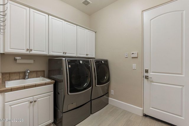 16925 Rue Du Parc, Reno, NV 89511