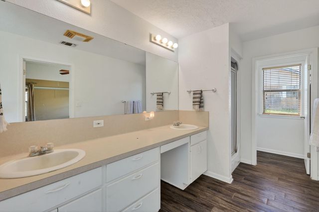 12 Creekwood Drive, Schulenburg, TX 78956