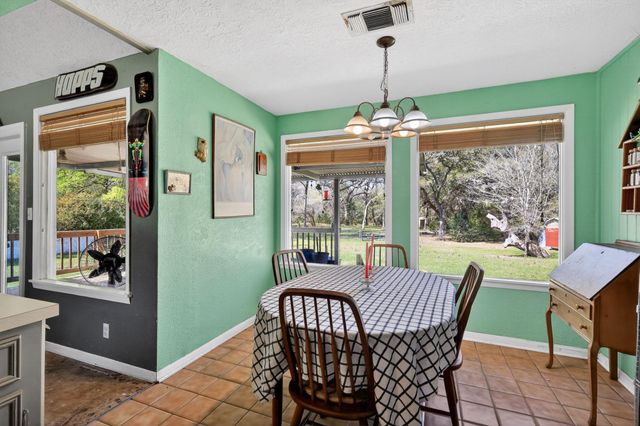 12 Creekwood Drive, Schulenburg, TX 78956