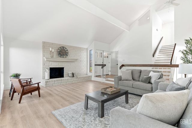 7209 Outingdale Drive, Bakersfield, CA 93309